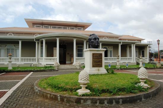 Museo Dr. Rafael Calderon Guardia